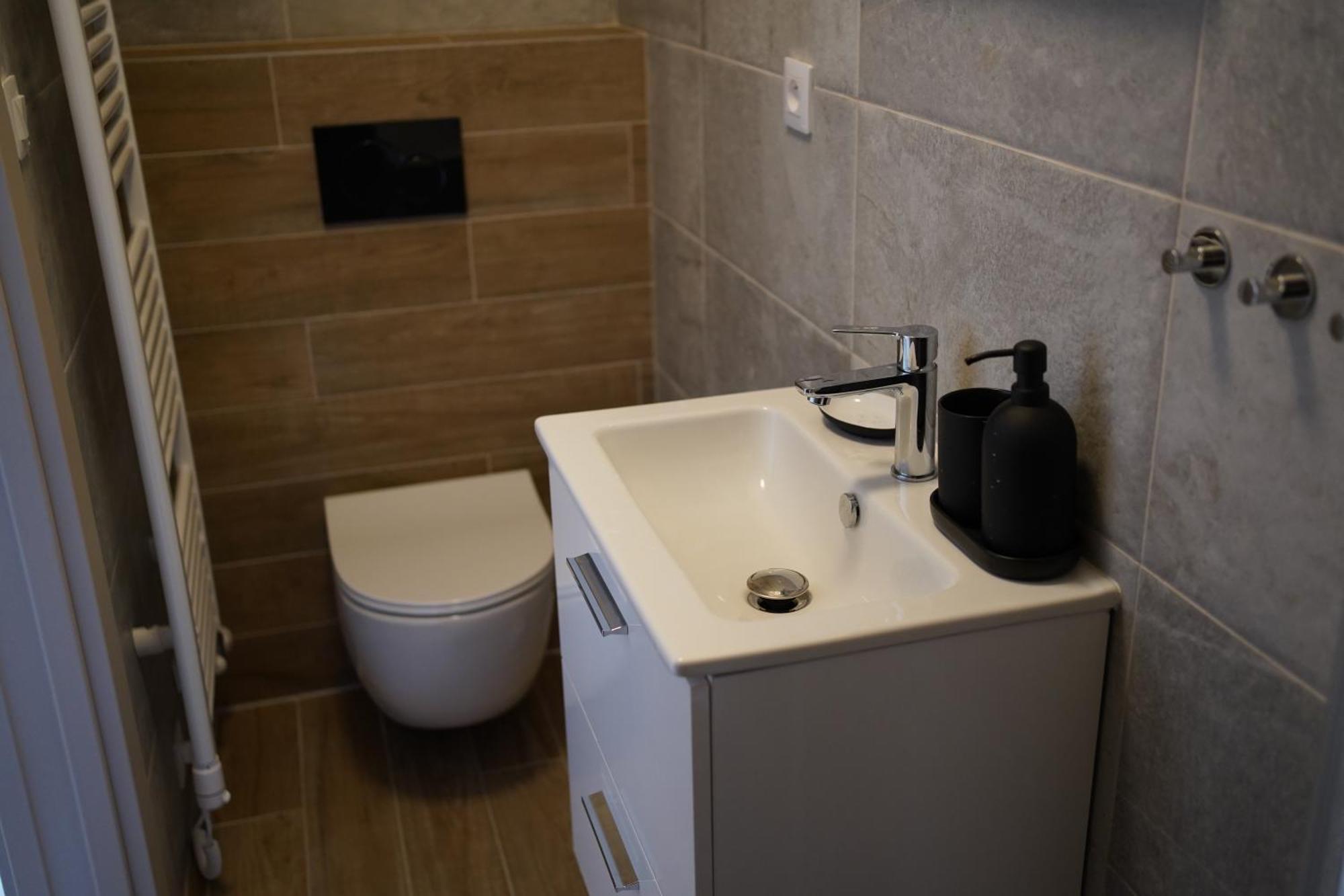 Rodinny Apartman Cista Cerný Dul Exterior foto